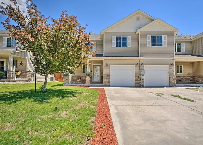 Inviting Townhome ~ 4 Mi To Downtown Сasa de vacaciones