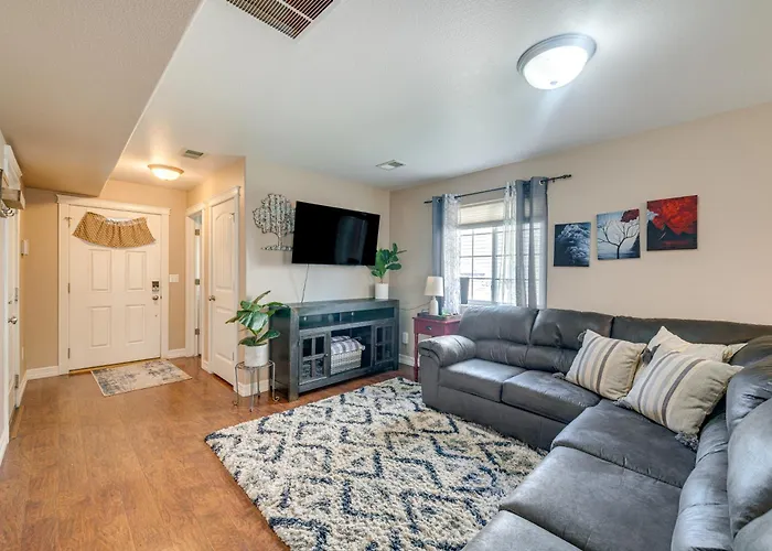 Inviting Townhome ~ 4 Mi To Downtown Сasa de vacaciones Cheyenne