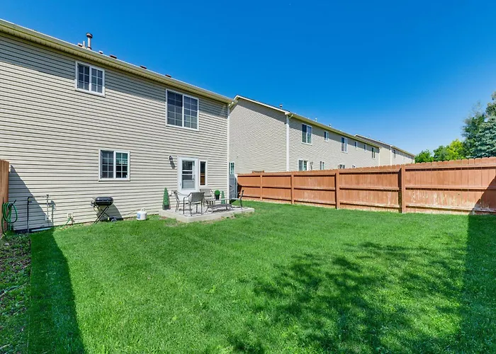 Сasa de vacaciones Inviting Townhome ~ 4 Mi To Downtown Cheyenne
